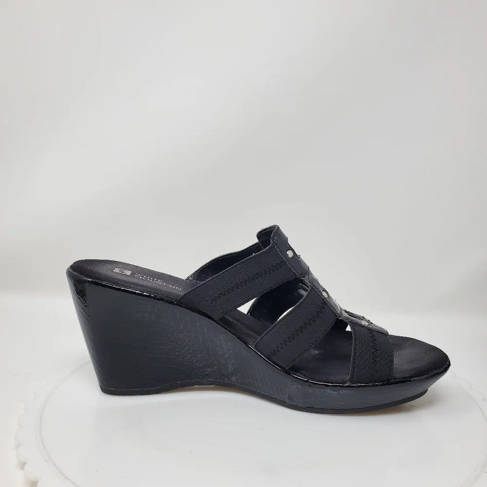 White Mountain Quinlan Wedge Heel Slip On Sandals Black Elastic Straps Size 8.5 - Picture 3 of 8